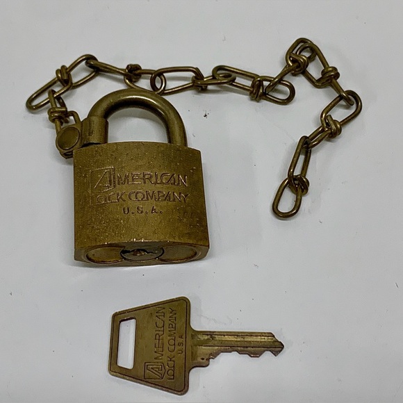 Mid Century Vtg US Govt Military Bronze American Lock Padlock w/ Key & Chain - Picture 12 of 15